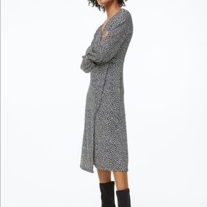 H&M Balloon sleeve wrap dress
